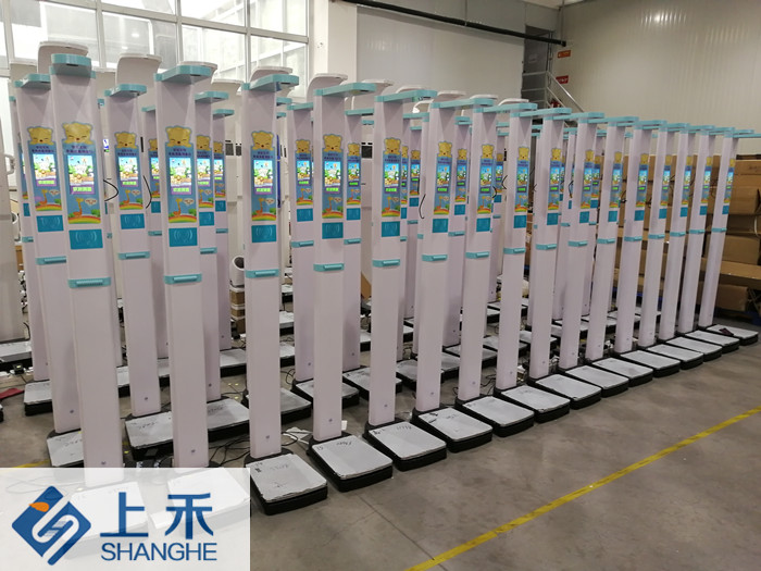 �������س�